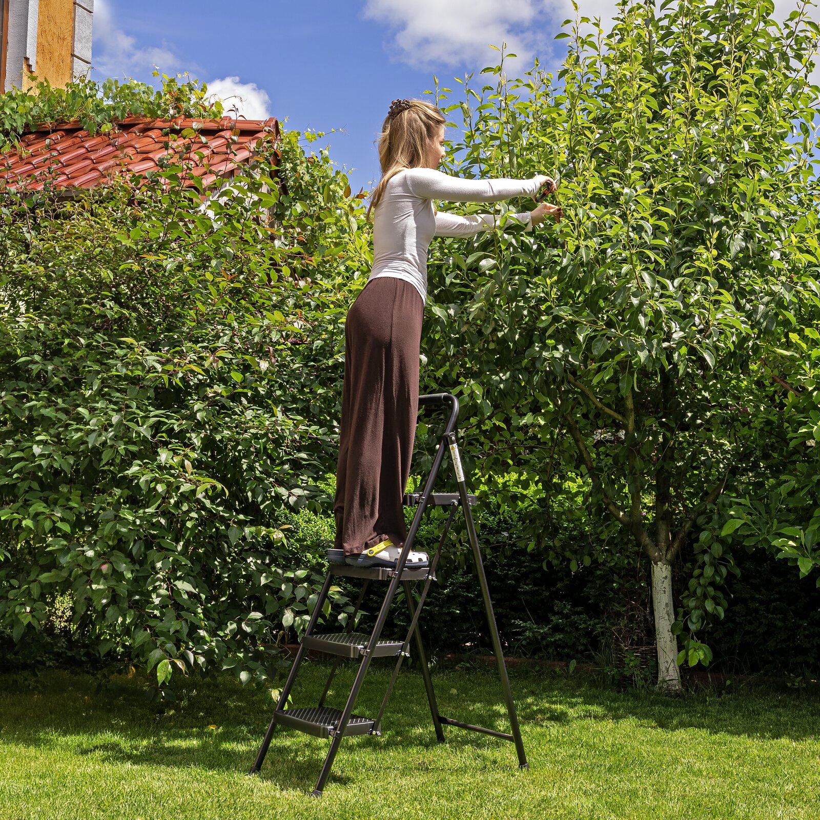 4 Step Ladder AVL-SW4 - Image 2