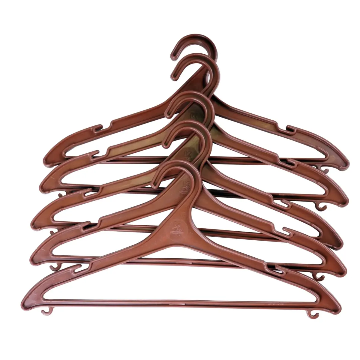 Brown plastic clothes hangers set, durable polypropylene style